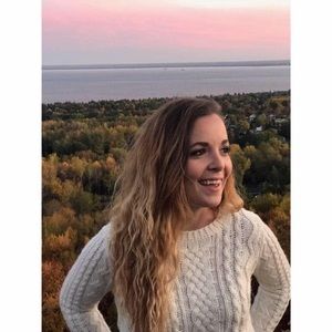 Meet your Posher, Ellen